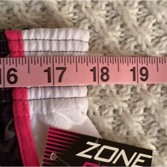 Shorts XL NWT - Picture 7 of 7